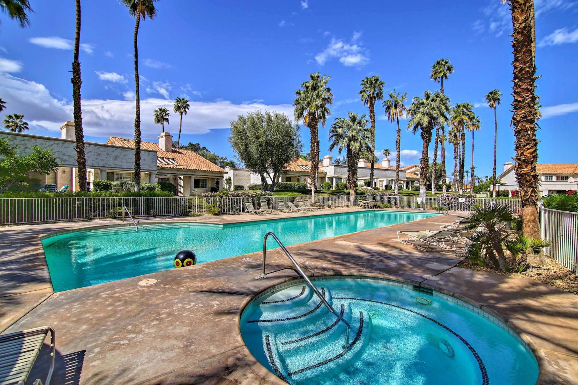 Palm Desert Retreat Pool Access And On-Site Golf! 빌라 외부 사진